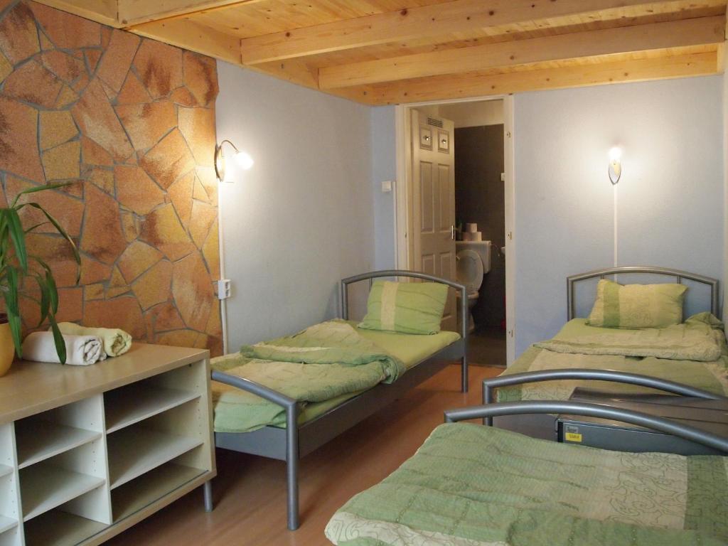 Budapest Centrum Cozy Hostel ภายนอก รูปภาพ