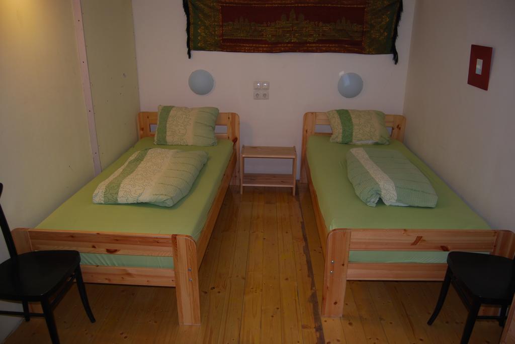 Budapest Centrum Cozy Hostel ภายนอก รูปภาพ