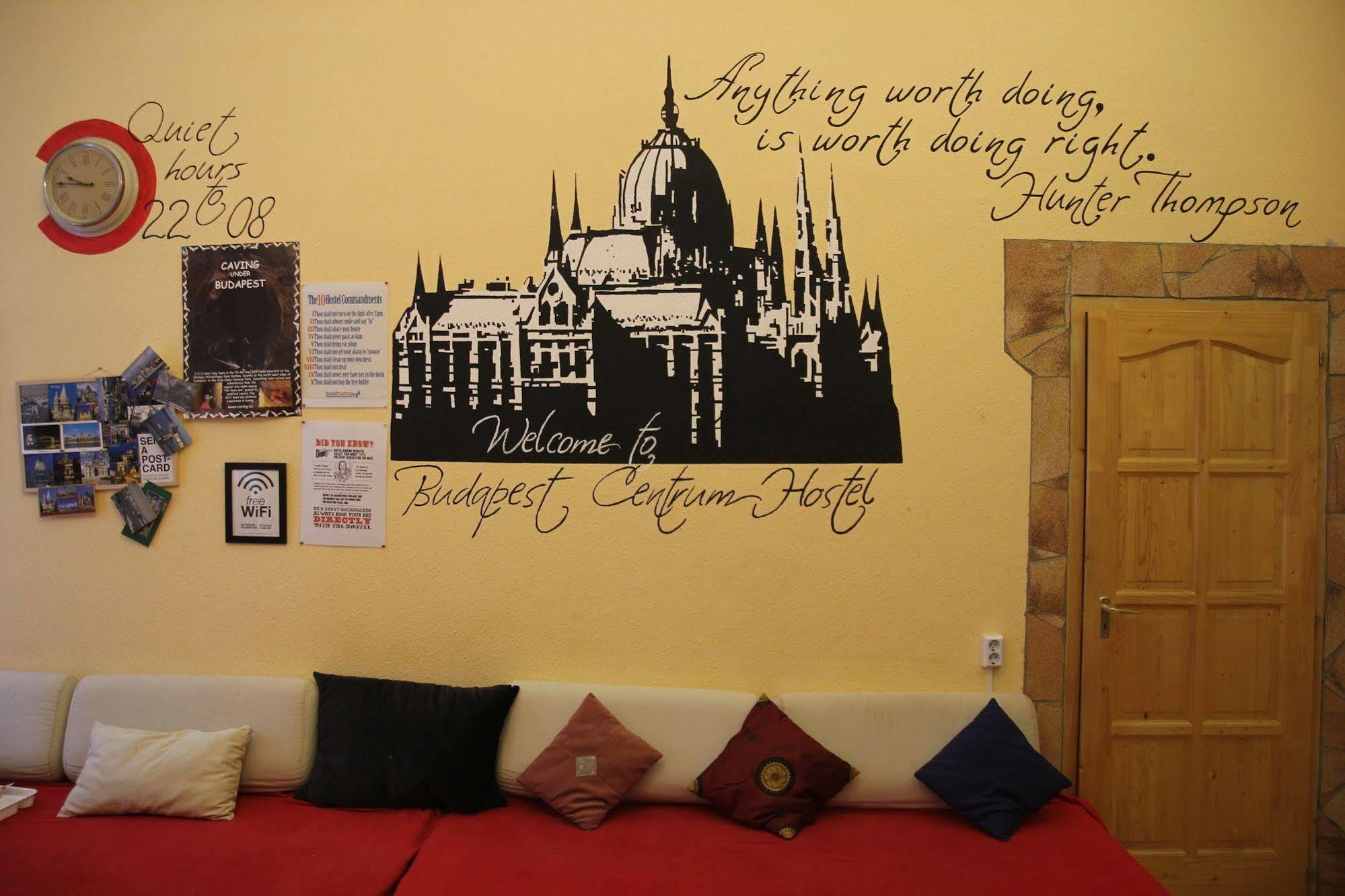 Budapest Centrum Cozy Hostel ภายนอก รูปภาพ